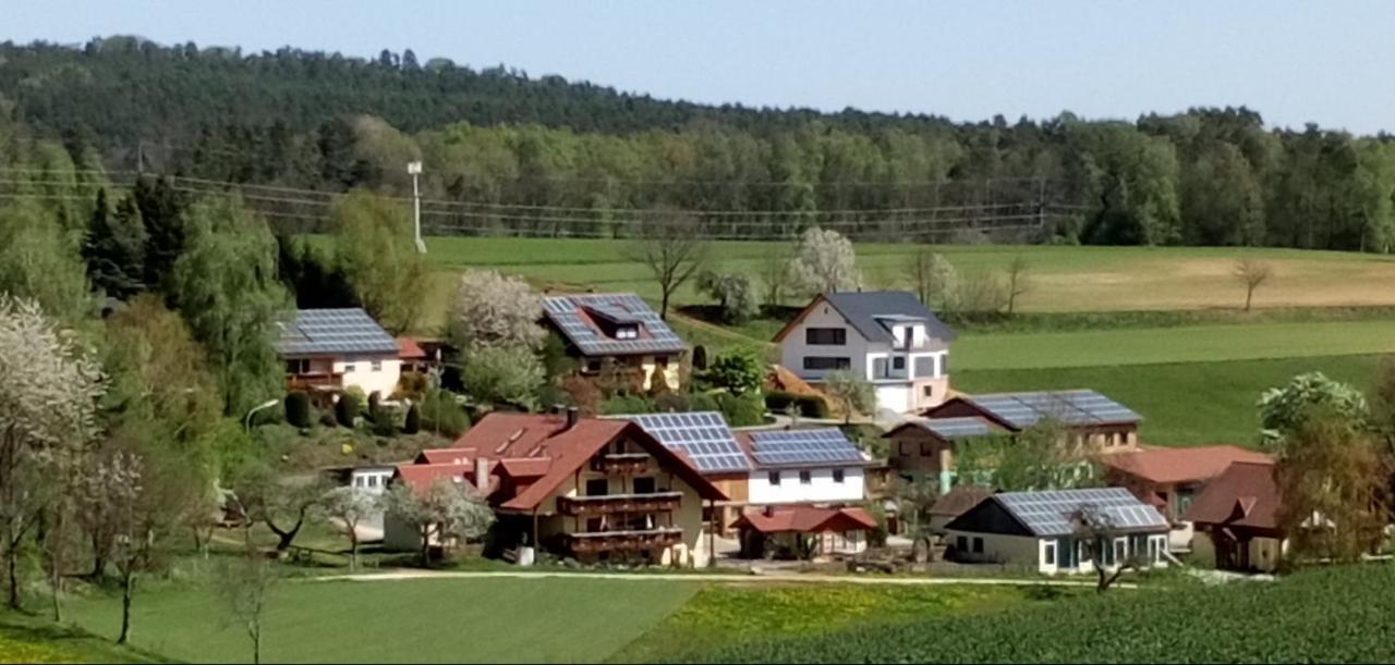 Apartment Mit Gartenblick Eckersdorf Экстерьер фото